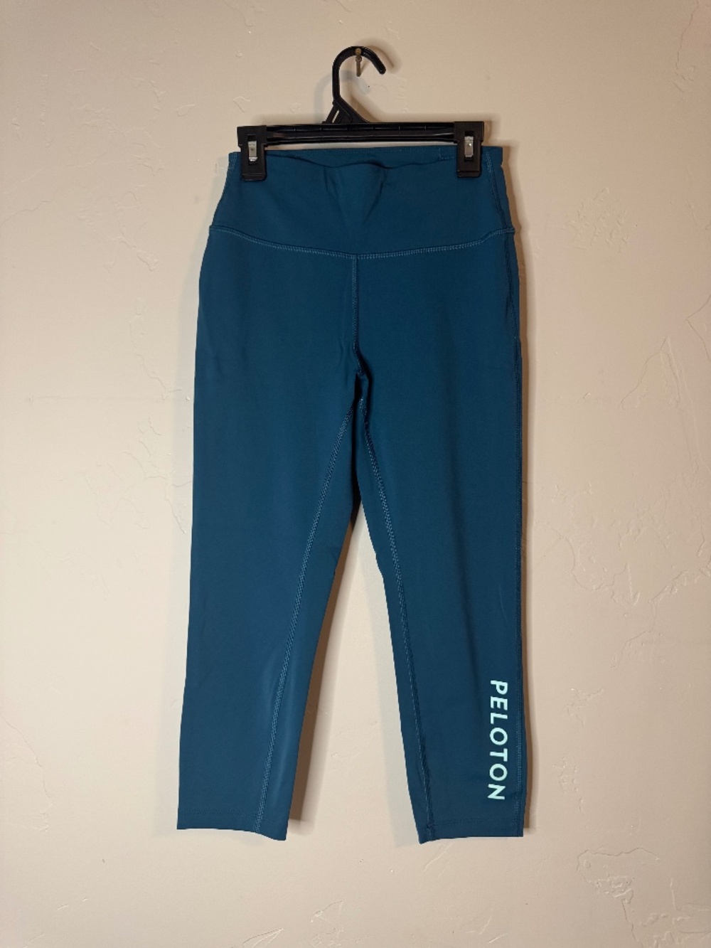 Peloton Blue Capri Leggings, Size S